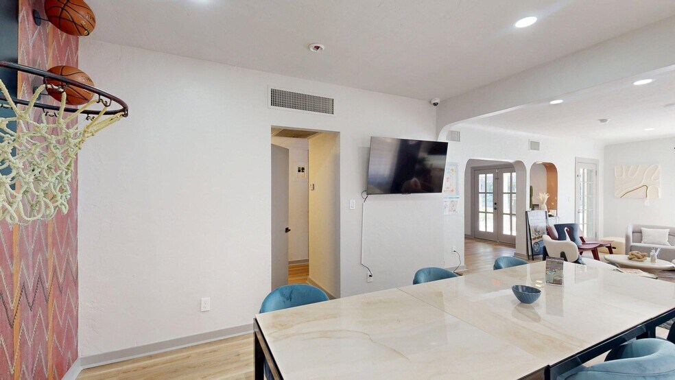 More Photos Of 944 S Mill Ave, Tempe Freestanding For Lease
