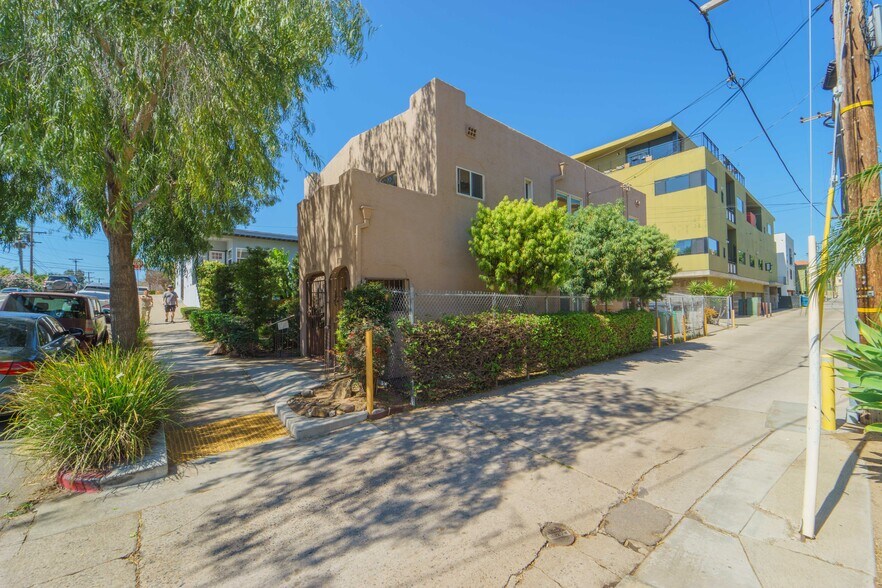 More Photos Of 1714 Robinson Ave, San Diego Apartments For Sale