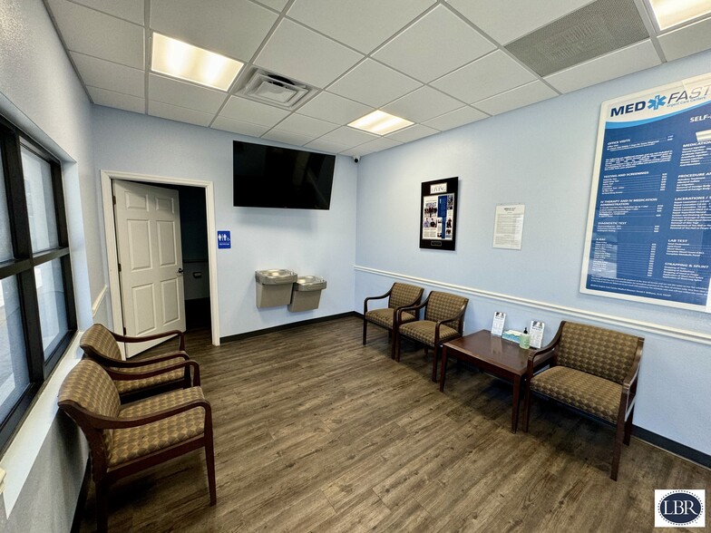 More Photos Of 1532 N Harbor City Blvd, Melbourne General Retail For Sale