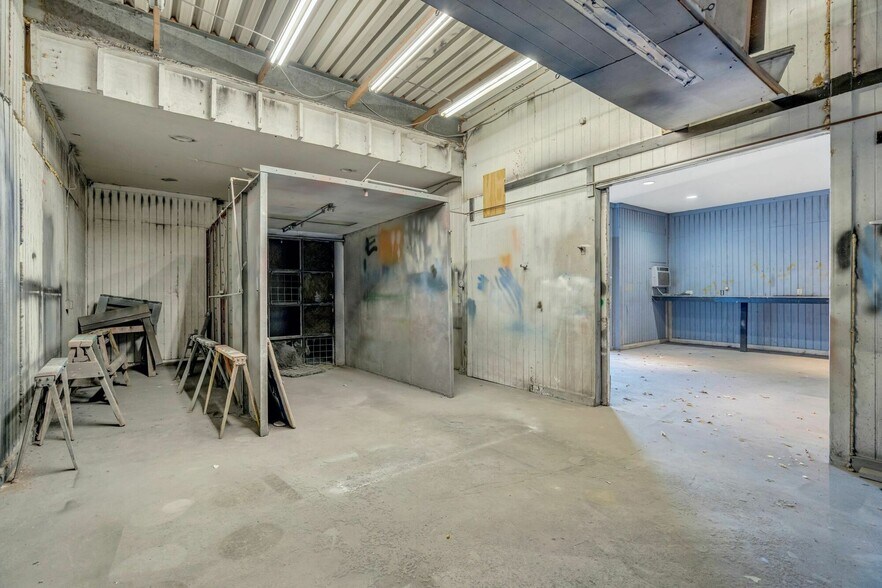 More Photos Of 1133 W Main St, Arlington Warehouse For Lease