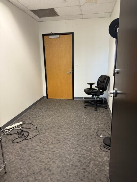 More Photos Of 2500 Pearl St, Boulder Office For Lease