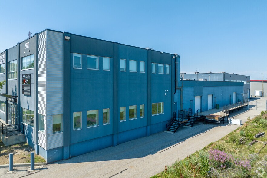 More Photos Of 2770 3rd Ave NE, Calgary Office For Sale
