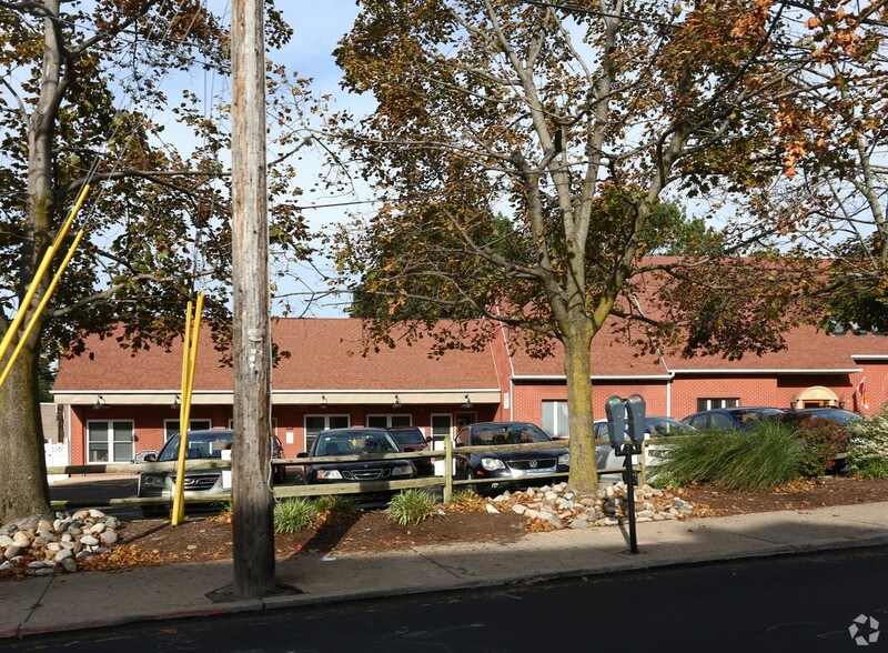 More Photos Of 207 Leedom St, Jenkintown Office Residential For Lease