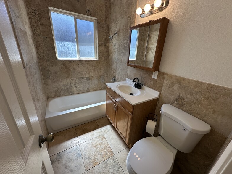 More Photos Of 1822 Cirby Way, Roseville Apartments For Sale