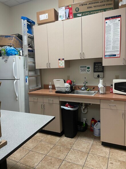 More Photos Of 2404 Smith Ranch Rd, Pearland Medical For Lease