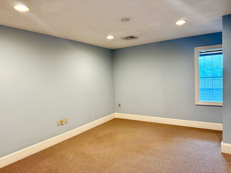 More Photos Of 1624 Sudbury Rd, Concord Office For Lease