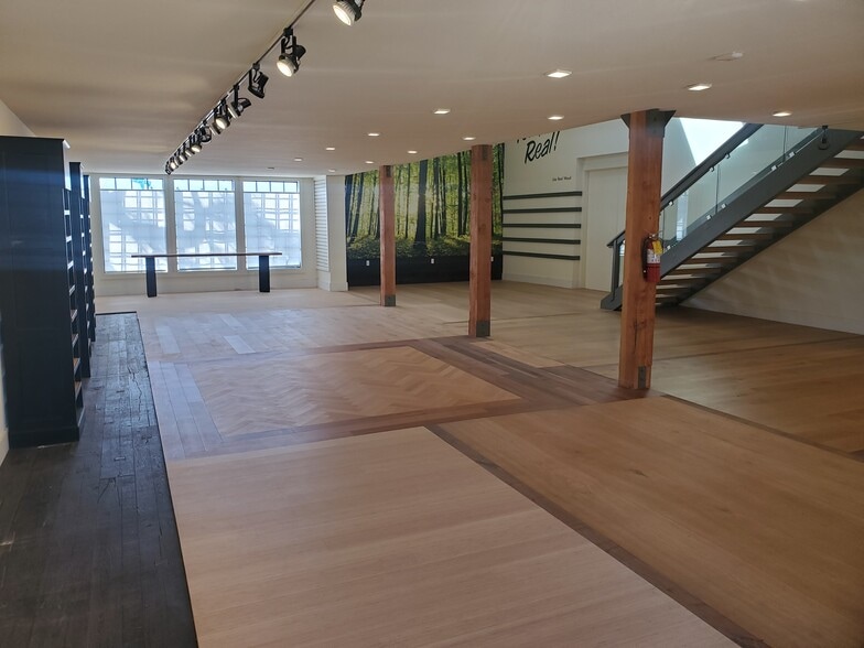 More Photos Of 305 W Cutting Blvd, Point Richmond Flex For Lease