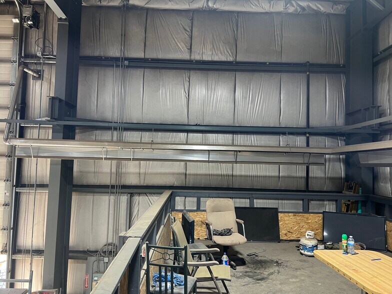 More Photos Of 10661 231 St NW, Edmonton Warehouse For Sale