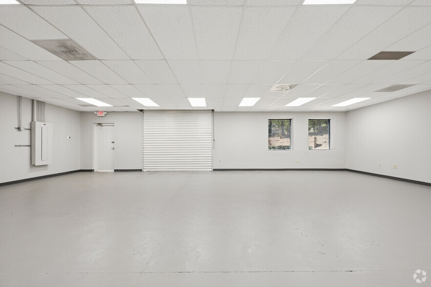 More Photos Of 1275 Kennestone Cir, Marietta Unknown For Lease
