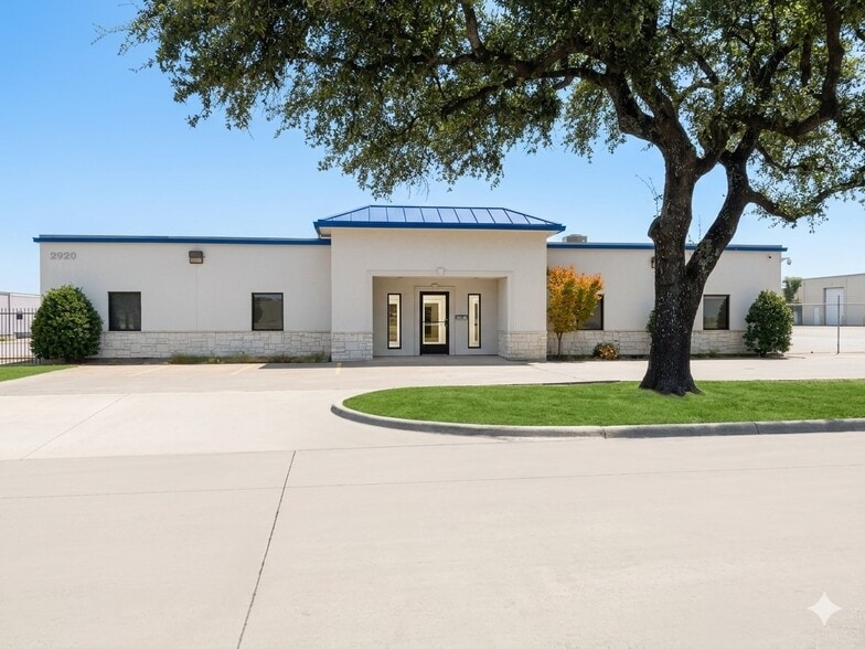 Primary Photo Of 2920 Industrial Ln, Garland Industrial For Lease