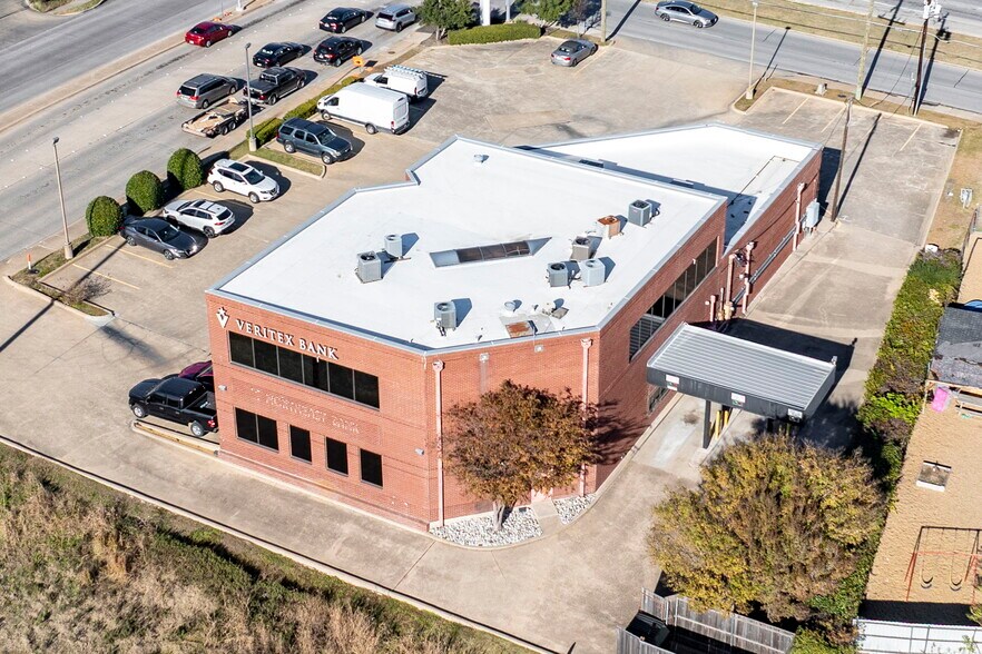 Primary Photo Of 1438 Oates Dr, Mesquite Bank For Sale