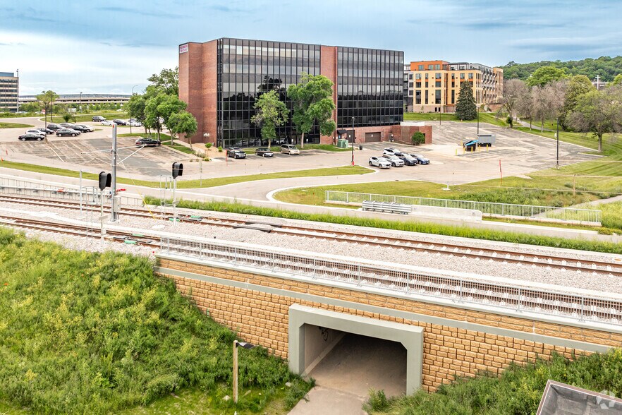 More Photos Of 10650 Red Circle Dr, Minnetonka Medical For Lease