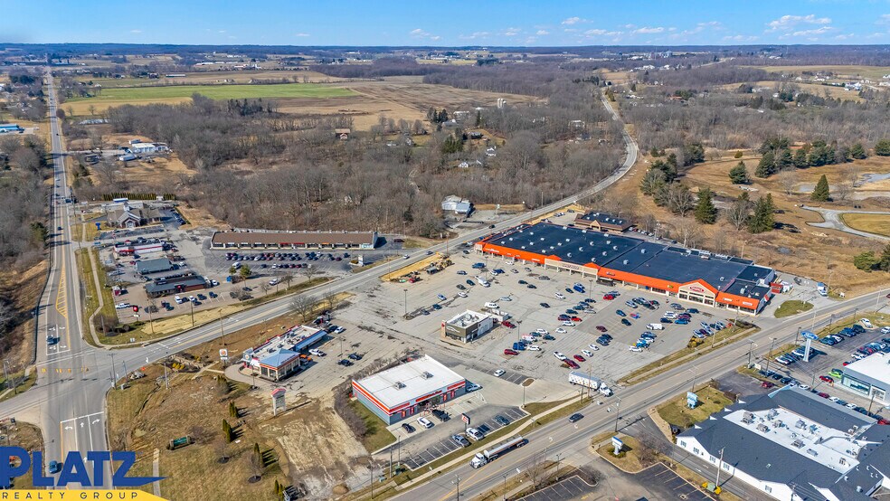 More Photos Of 1107-1119 Village Plz, Columbiana General Retail For Lease