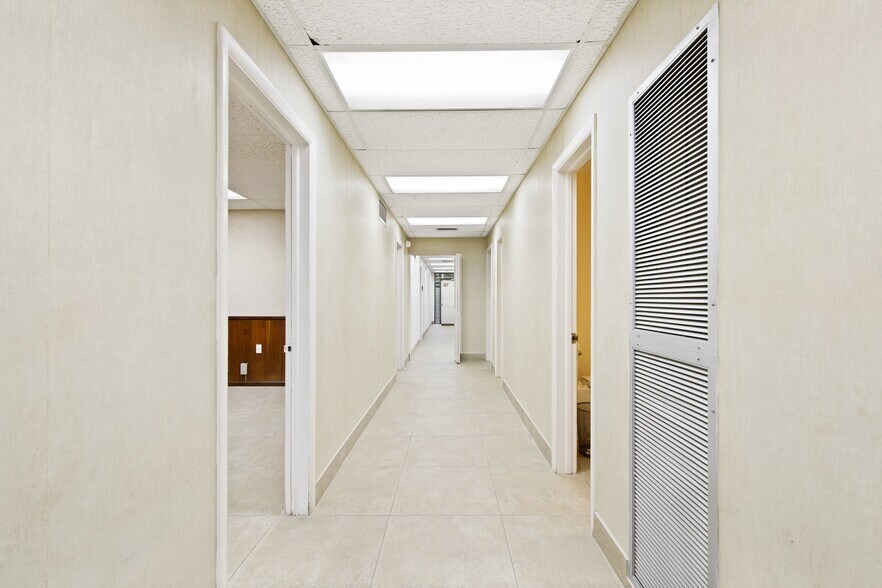 More Photos Of 3067-3071 E Commercial Blvd, Fort Lauderdale Medical For Lease