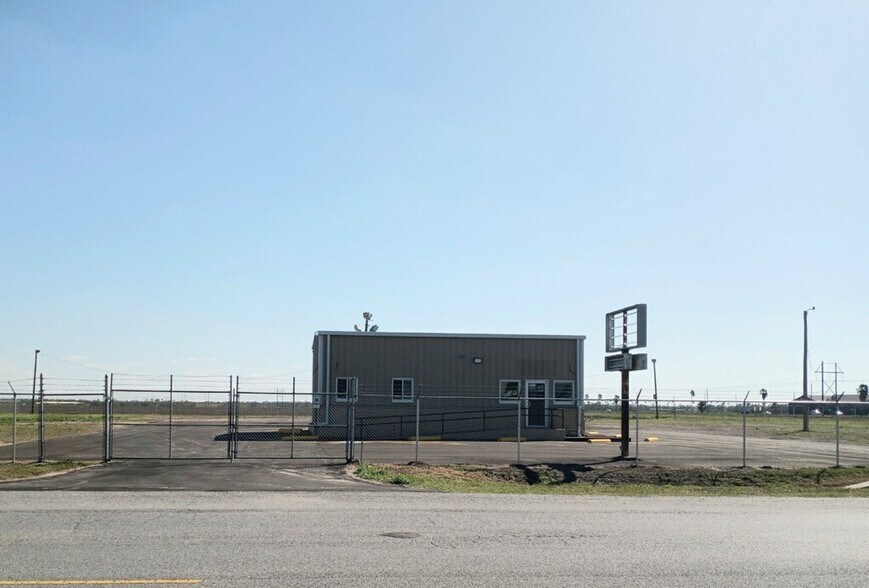 Primary Photo Of 3410 E Grimes Rd, Harlingen Industrial For Lease