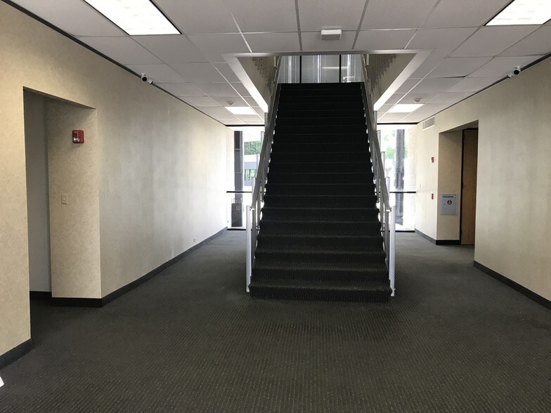 More Photos Of 1115 Gemini St, Houston Loft Creative Space For Lease