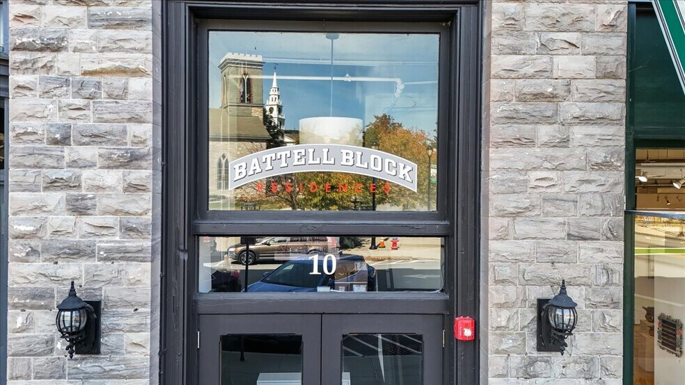 More Photos Of 10 Merchants Row, Middlebury Apartments For Sale