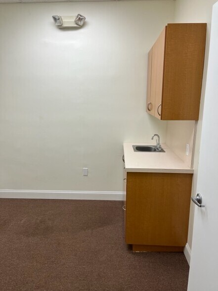 More Photos Of 6435-6471 W Commercial Blvd, Tamarac Medical For Lease