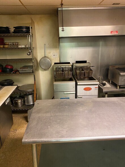 More Photos Of 128 S Main St, Spring Grove Storefront Retail Residential For Lease