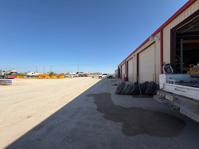 More Photos Of 2135 W Interstate 20, Odessa Manufacturing For Lease