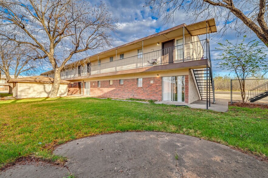 More Photos Of 1728 Pulliam St, San Angelo Apartments For Sale