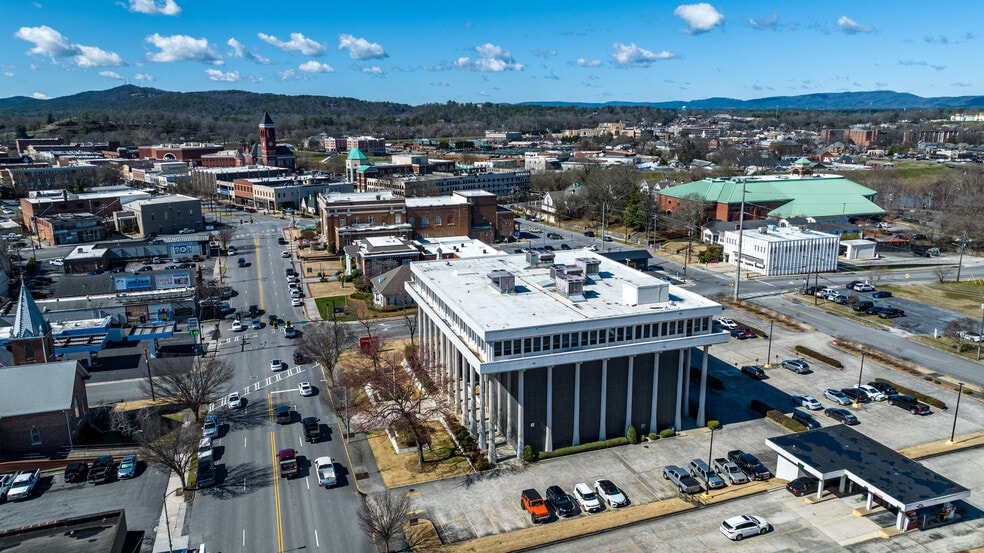 More Photos Of 701 Broad St, Rome Office For Sale