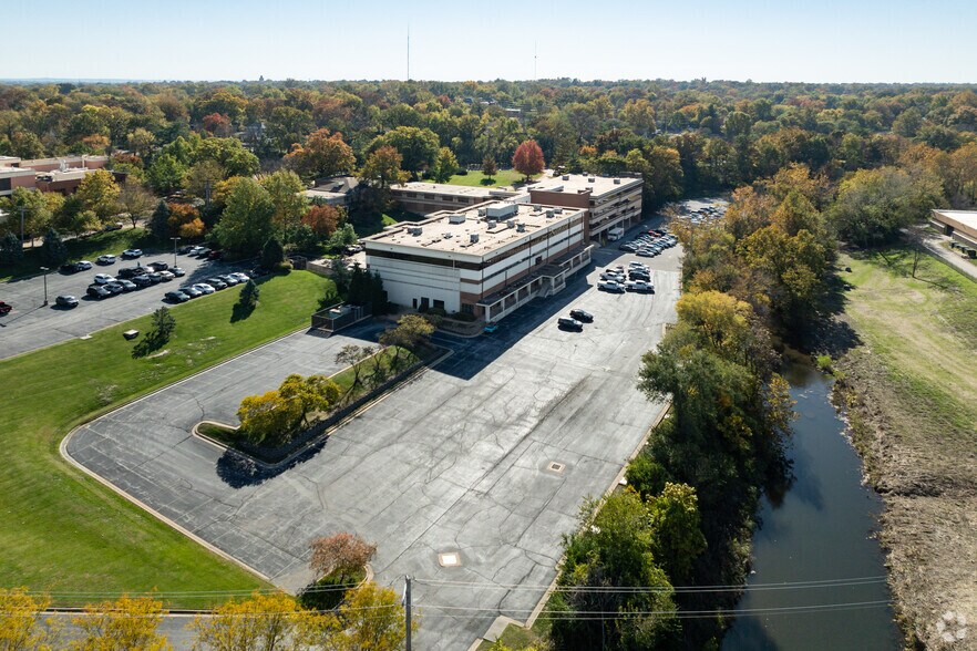 More Photos Of 349 Marshall Ave, Webster Groves Office For Lease