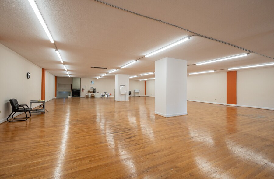 More Photos Of 1008 W Main St, Durham Storefront Retail Office For Lease