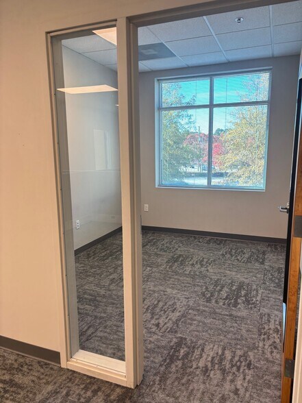 More Photos Of 800 W Williams St, Apex Unknown For Lease