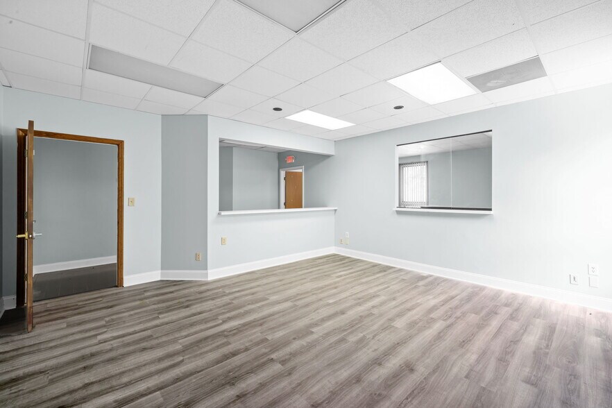 More Photos Of 1152 Executive Cir, Cary Medical For Lease