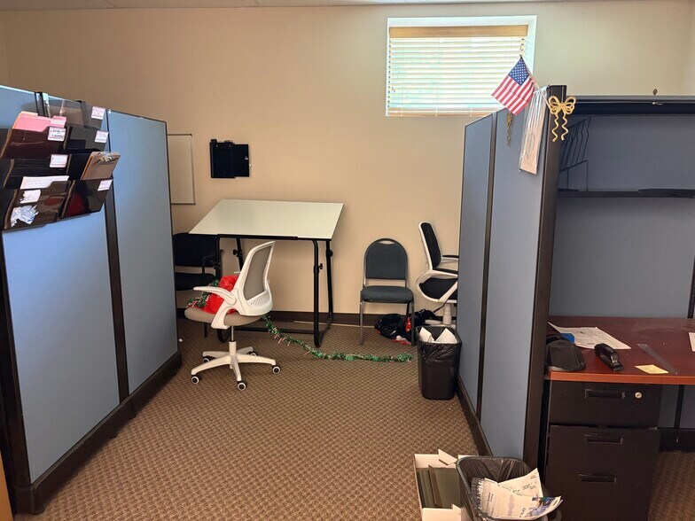 More Photos Of 25 Ross St, Wharton Warehouse For Lease