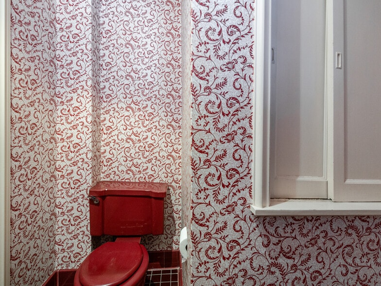 More Photos Of 1526 Kanawha Blvd E, Charleston Office Residential For Sale