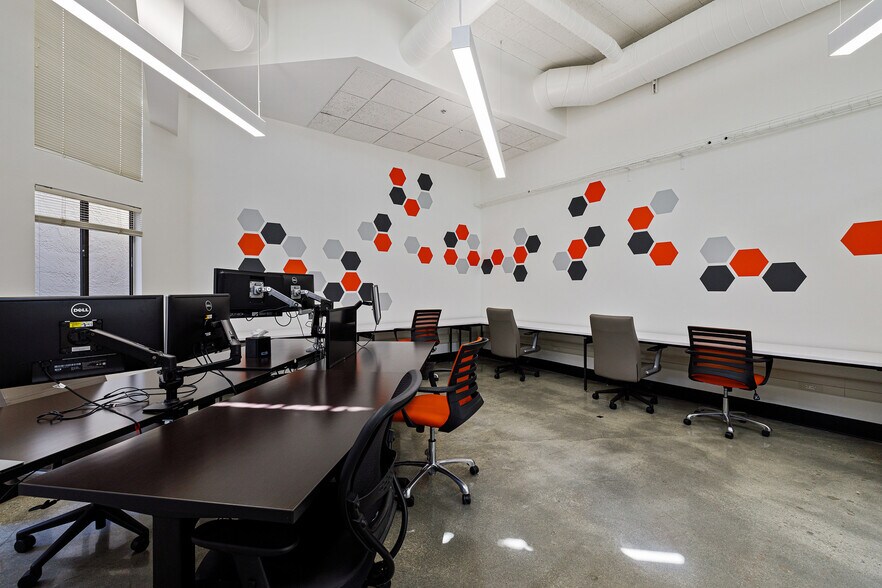 More Photos Of 375 Forest Ave, Palo Alto Office Residential For Lease
