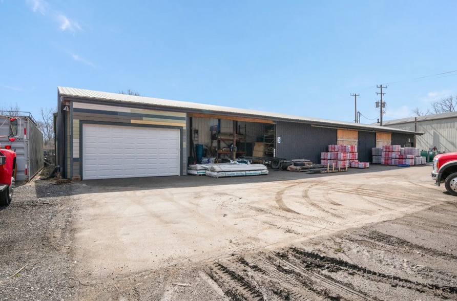 More Photos Of 2727 E Michigan Ave, Ypsilanti Warehouse For Sale