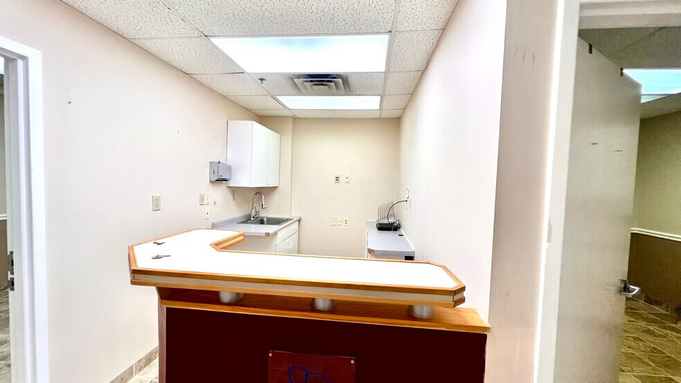 More Photos Of 561 Cranbury Rd, East Brunswick Medical For Sale