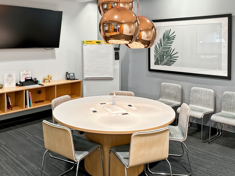 More Photos Of 555 Anton Blvd, Costa Mesa Coworking Space