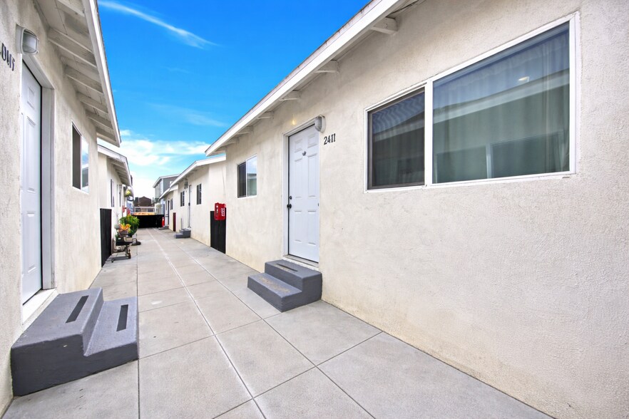 More Photos Of 2411-2421 L St, San Diego Apartments For Sale