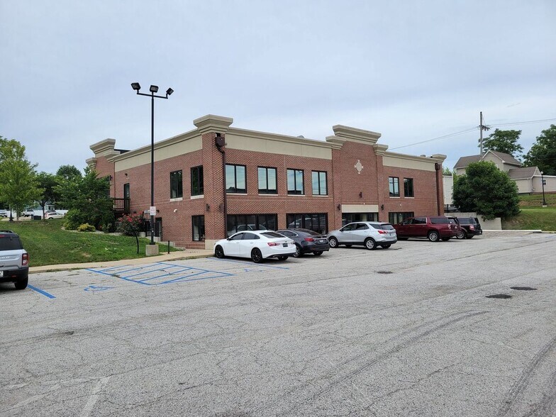 More Photos Of 455 Lincolnway, Valparaiso Office For Lease