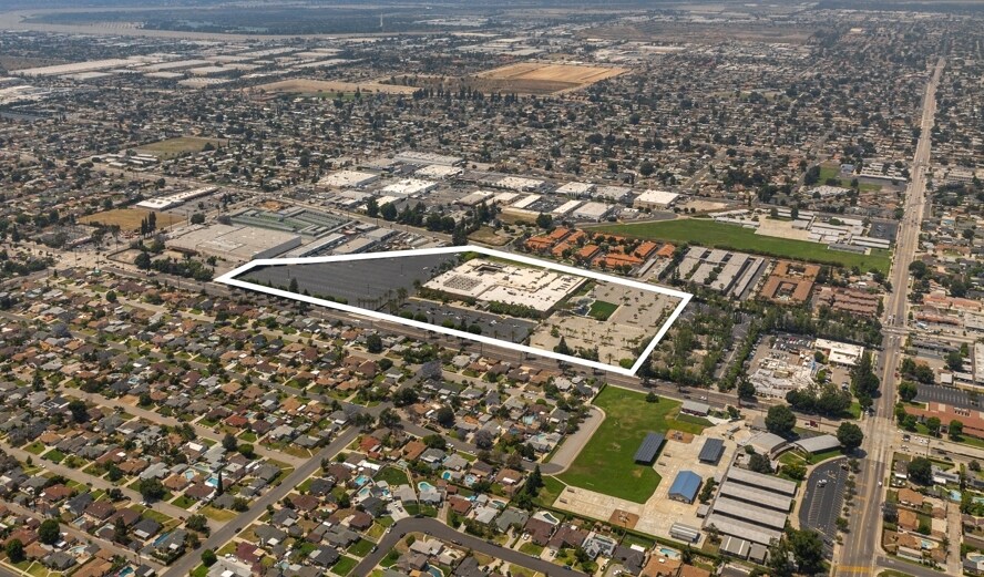 More Photos Of 1211 E Badillo St, West Covina Distribution For Sale