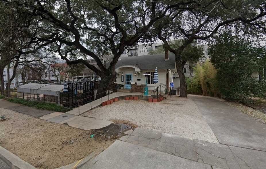 Primary Photo Of 1315 W 6th St, Austin Restaurant For Lease