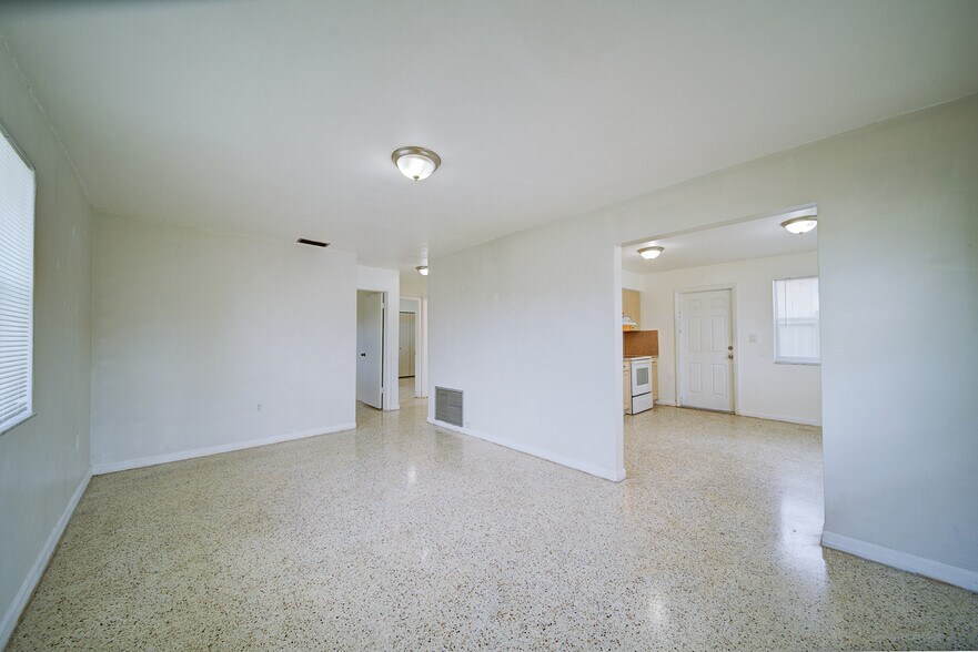 More Photos Of 7358 SW 23rd St, Miami Multifamily For Sale
