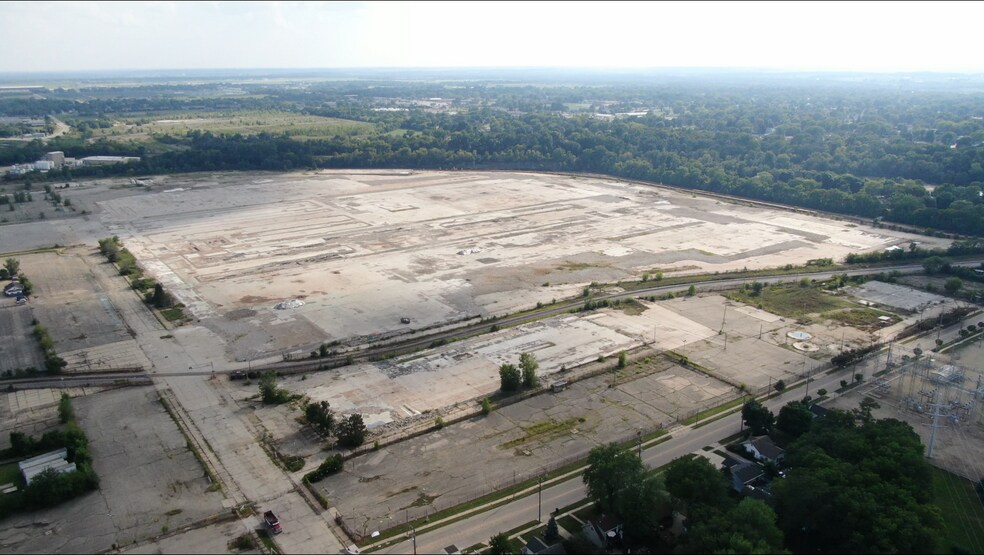 More Photos Of 1000 General Motors Dr, Janesville Land For Sale