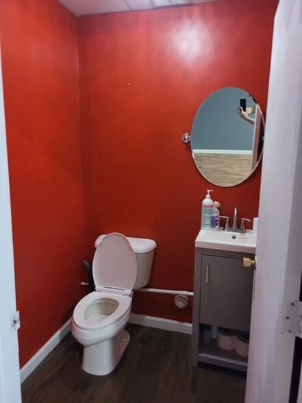 More Photos Of 690-700 E Mcnab Rd, Pompano Beach Freestanding For Lease