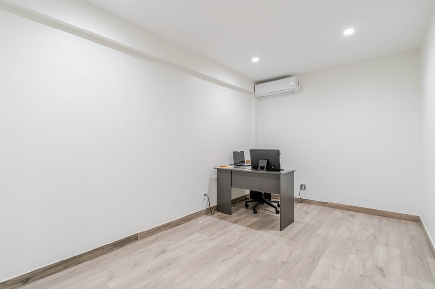 More Photos Of 11635-11637 Tuxford St, Sun Valley Warehouse For Sale