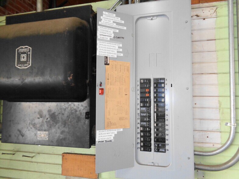 More Photos Of 111 W Ridgeley St, Atmore Storefront For Sale