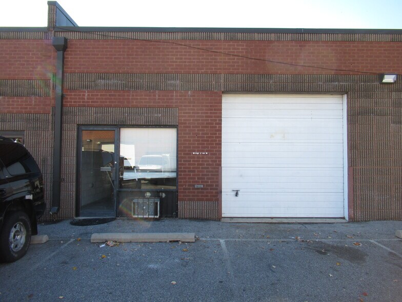 More Photos Of 700 Ritchie Rd, Capitol Heights Light Manufacturing For Lease