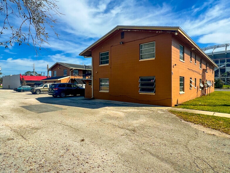 More Photos Of 214-218 S Tampa Ave, Orlando Apartments For Sale