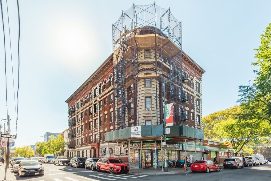 More Photos Of 598-600 E 183rd St, Bronx Apartments For Sale