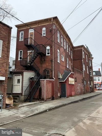 More Photos Of 696-698 E Philadelphia St, York Storefront Retail Residential For Sale