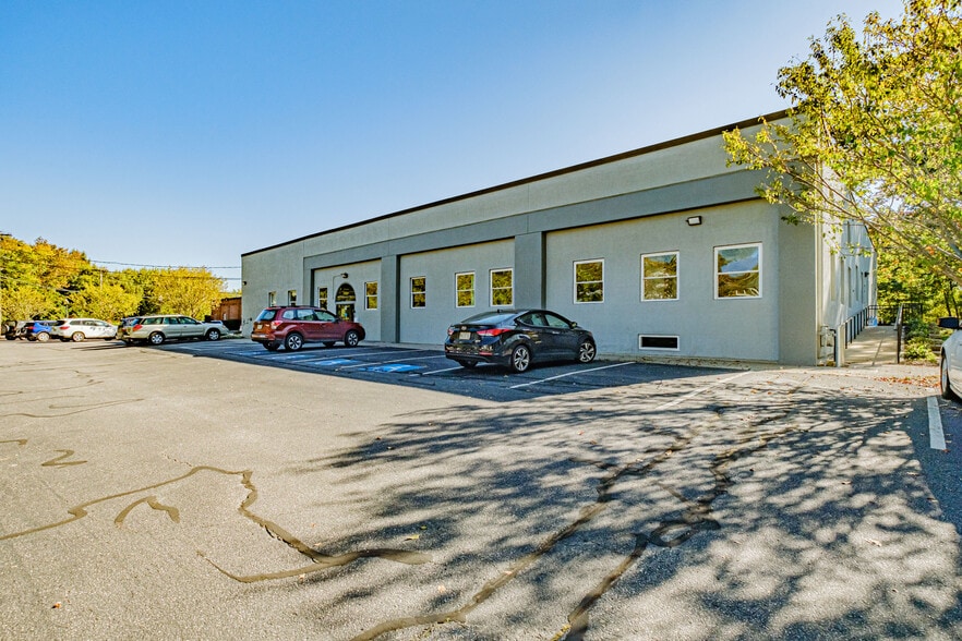 Primary Photo Of 443 Main St, Biddeford Flex For Lease